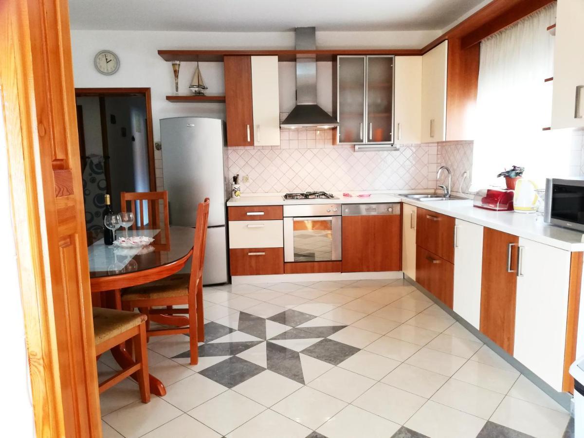 Apartment Brala Posedarje Extérieur photo